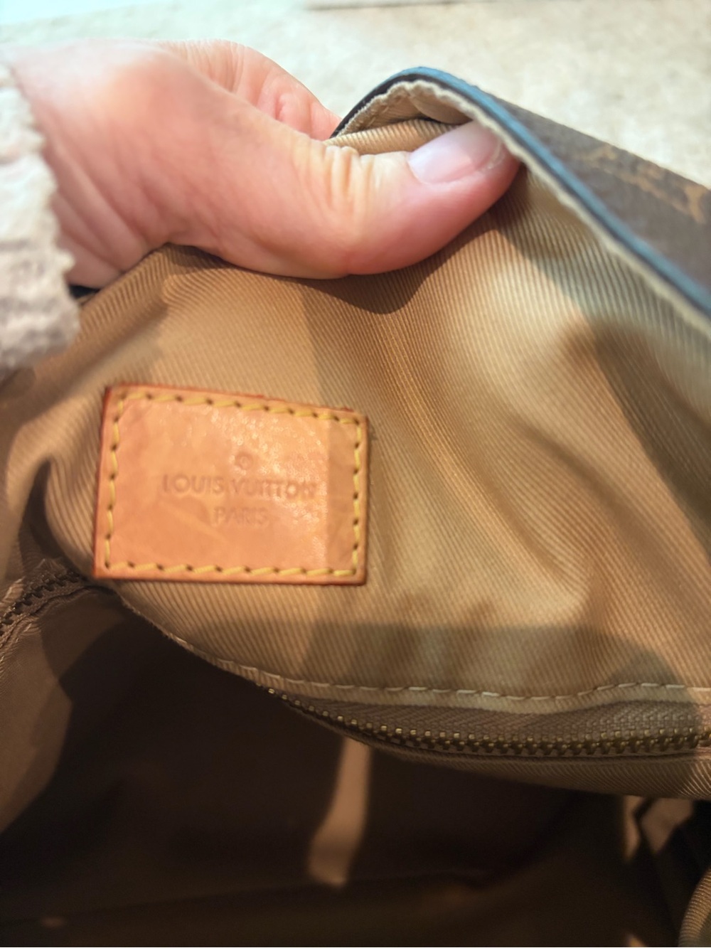 Louis Vuitton Graceful PM Monogram Canvas Shoulder Bag with Tan Handle - Picture 11 of 14